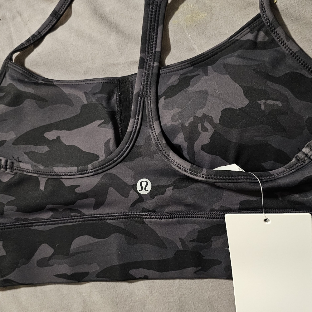 Lulu Lemon top size 6 black/camo